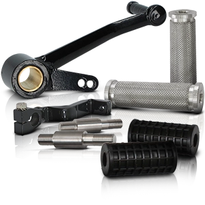 Fußrastenanlagen und Zubehörteile für Motorräder in Schwarz und Silber mit verschiedenen Designs.